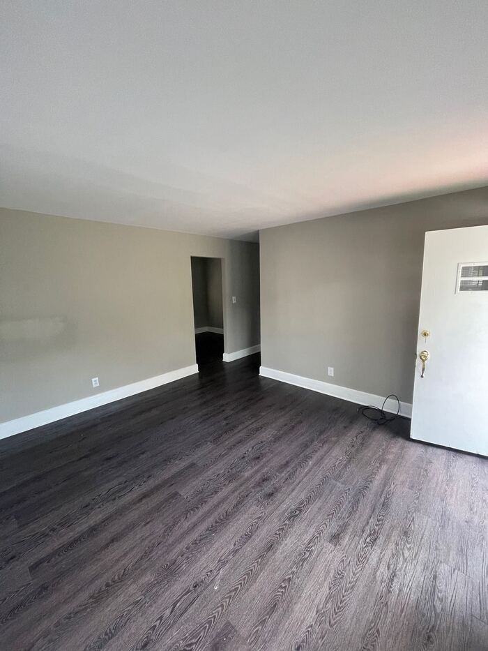 2220 Hurst St - Photo 3 of 16