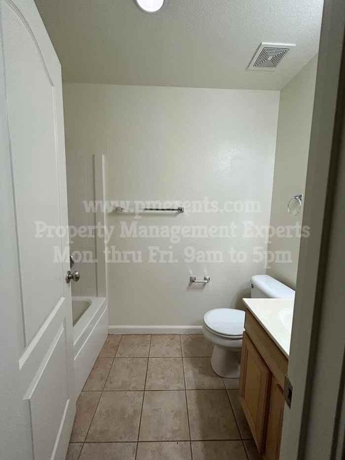 10924 Dutch Tulip Dr - Photo 3 of 14