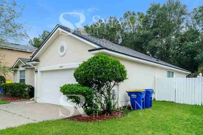 45059 Amhurst Oaks Dr - Photo 2 of 15
