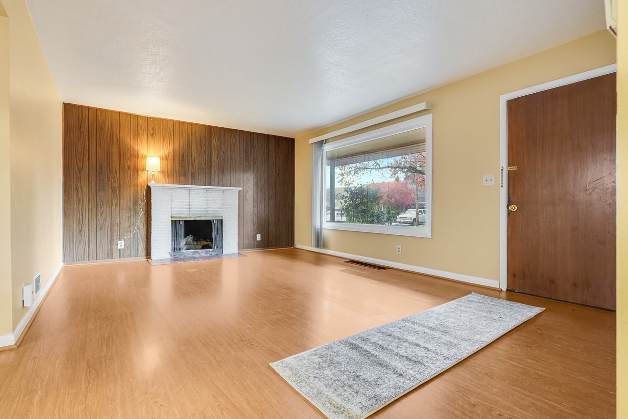 475 E Clarendon St #NA - Photo 3 of 15