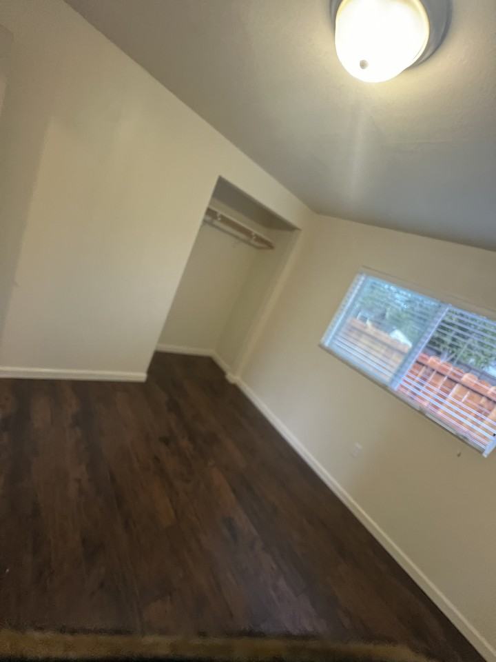 824 Blossom Way #B - Photo 3 of 8