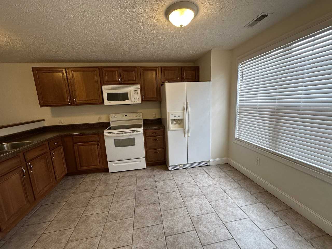 7110 Country Club Dr #7110 - Photo 3 of 10