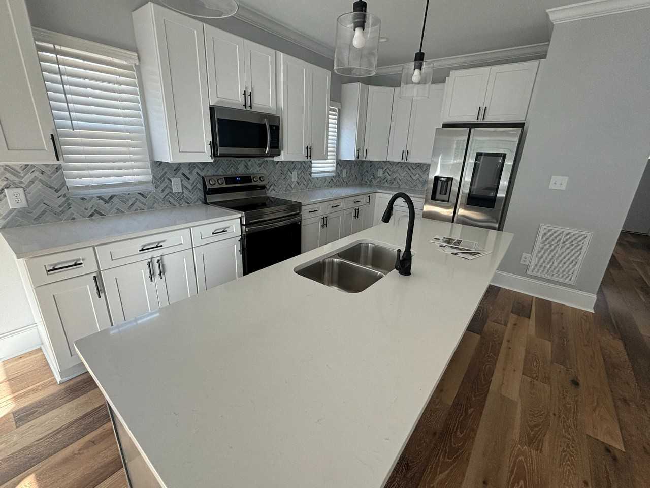 3908 Booker Avenue - Photo 3 of 39