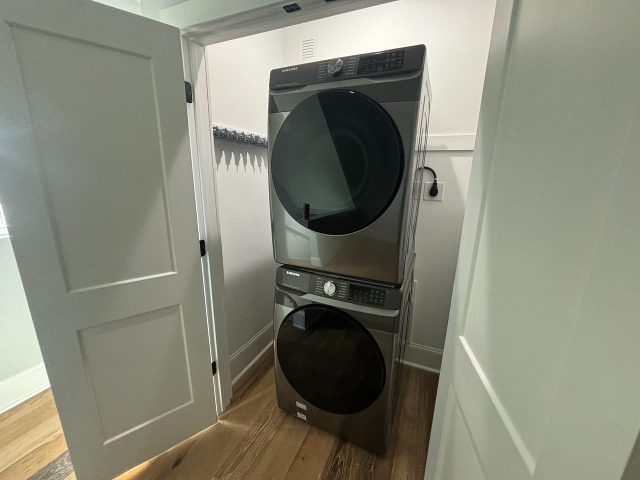 3908 Booker Avenue - Photo 7 of 39