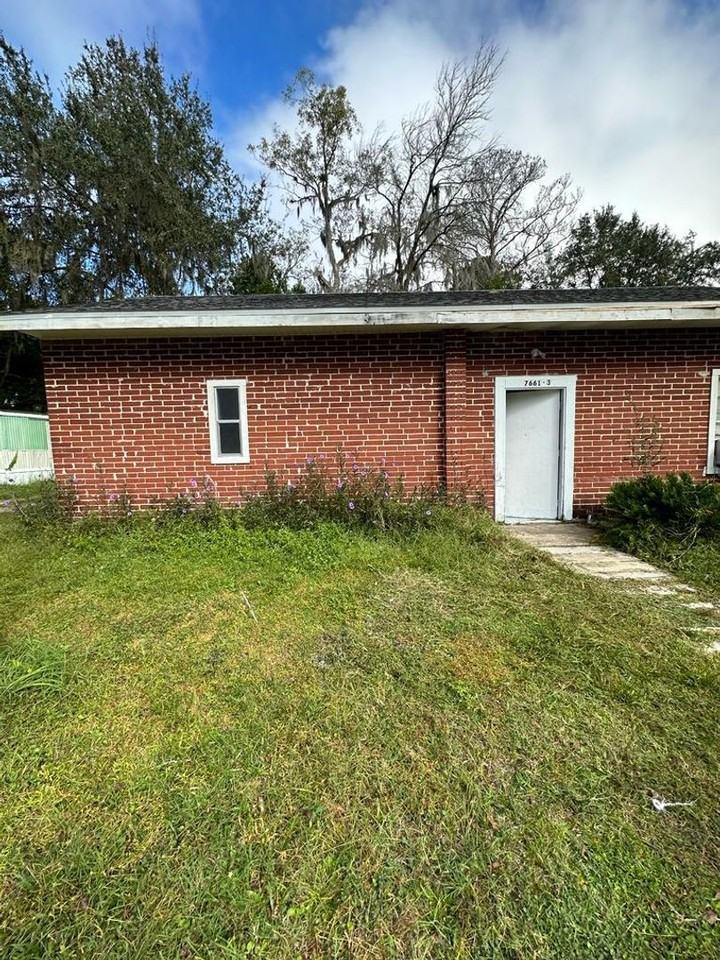 7661 Bentwillow Dr. - Photo 3 of 50