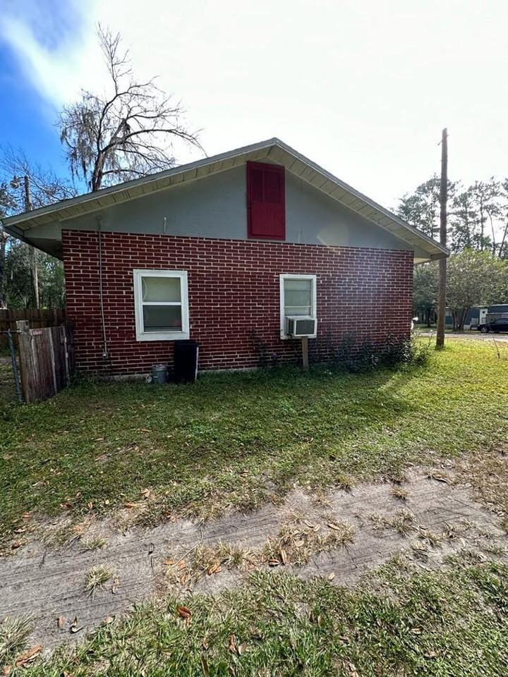 7661 Bentwillow Dr. - Photo 4 of 50