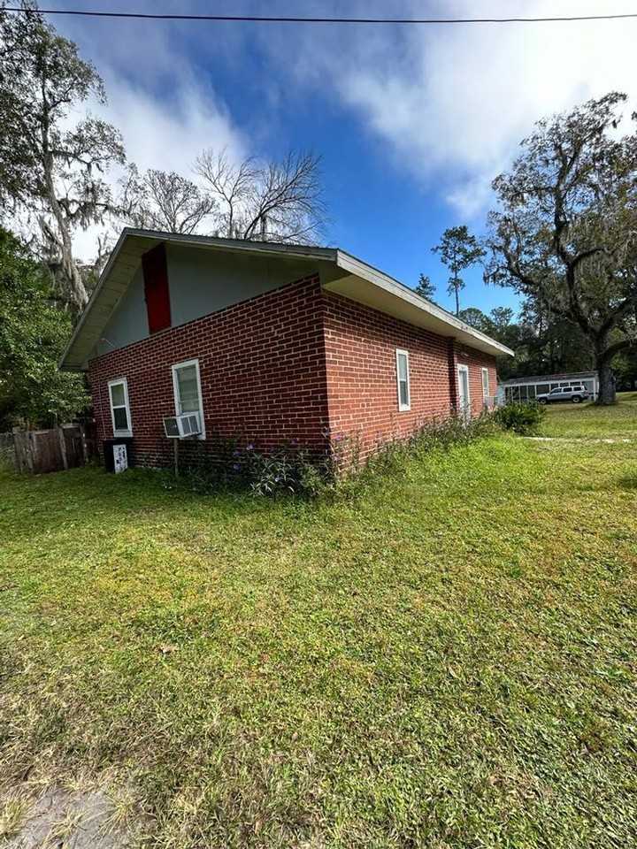 7661 Bentwillow Dr. - Photo 5 of 50