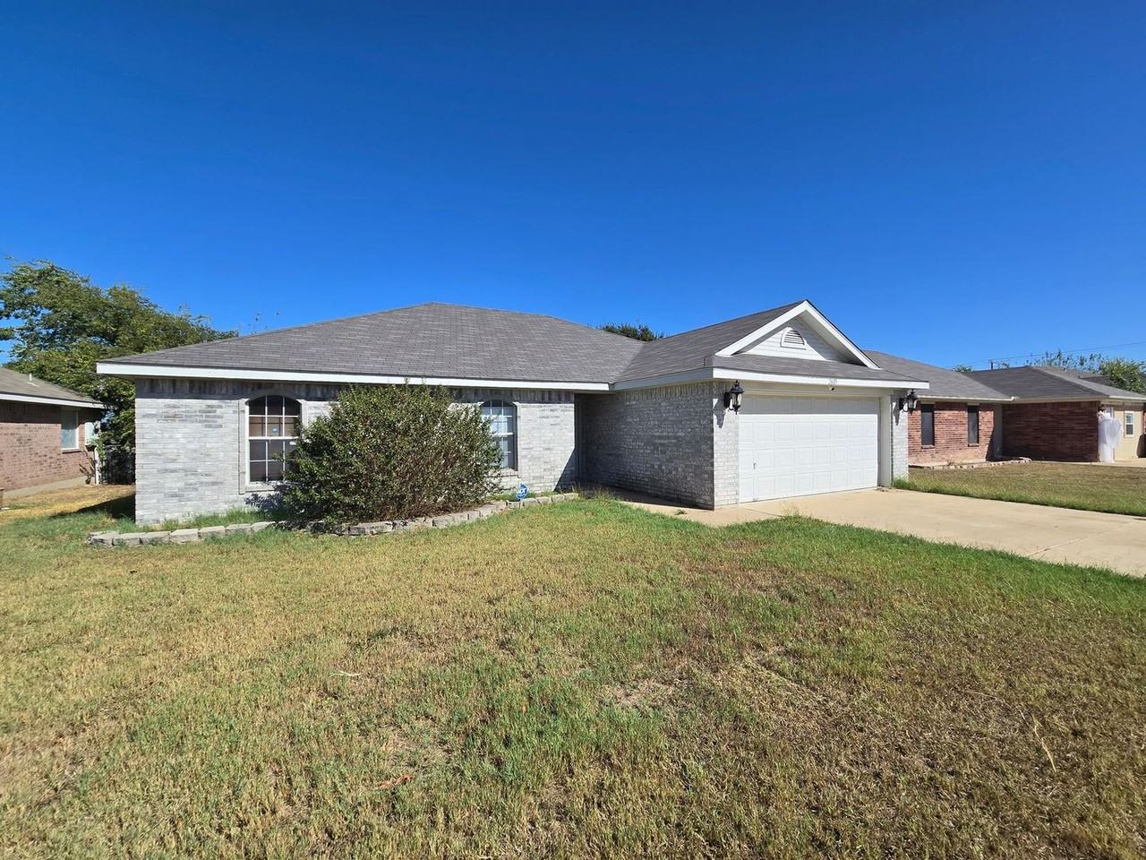 2605 Wesley Drive - Photo 2 of 29