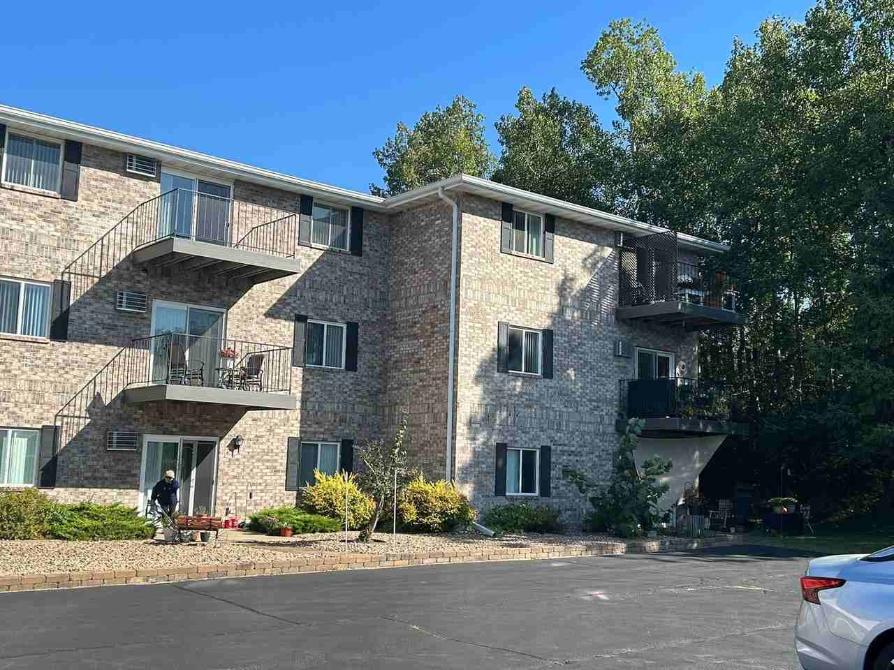 River View Apartments - Photo 4 of 25