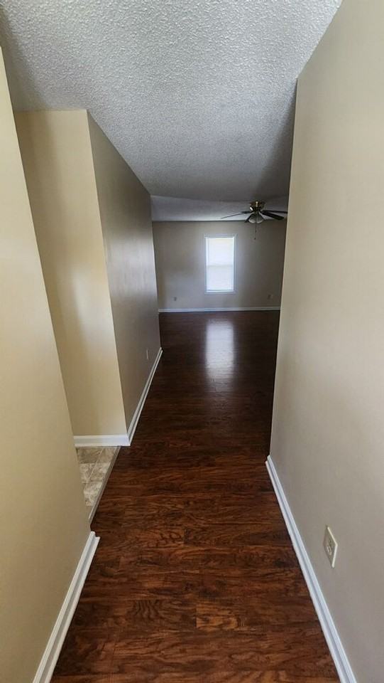 215 Hay St - Photo 3 of 17