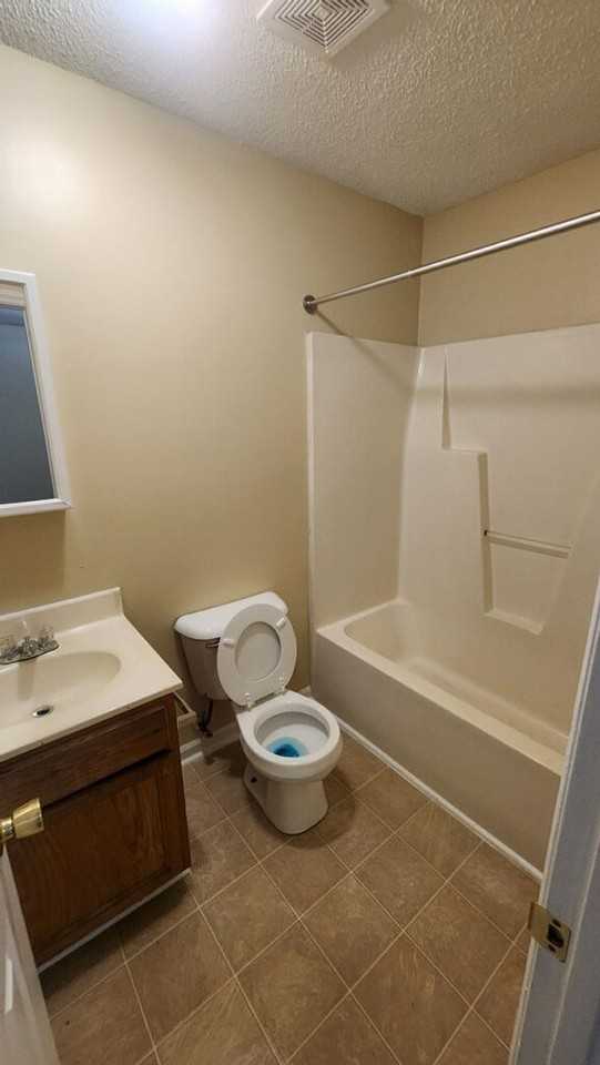 215 Hay St - Photo 5 of 17