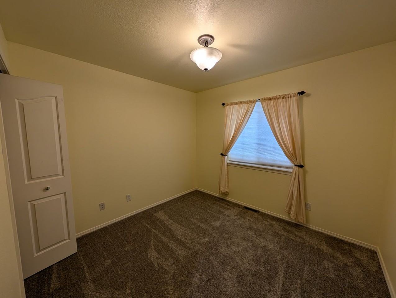 224 Capitan Cir - Photo 4 of 29
