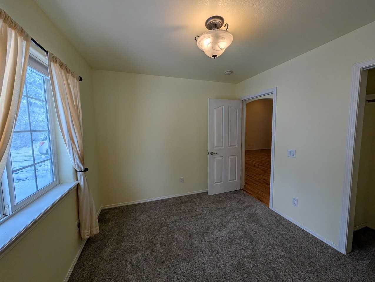 224 Capitan Cir - Photo 5 of 29