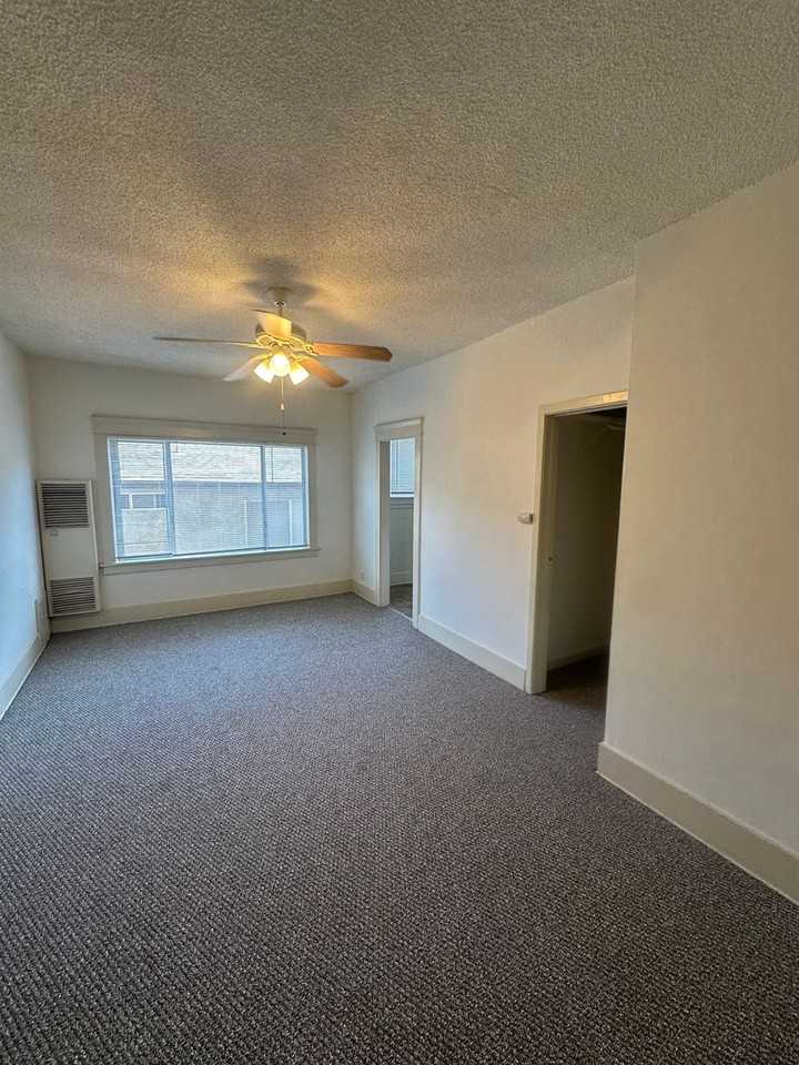 MLI268 - Photo 2 of 5