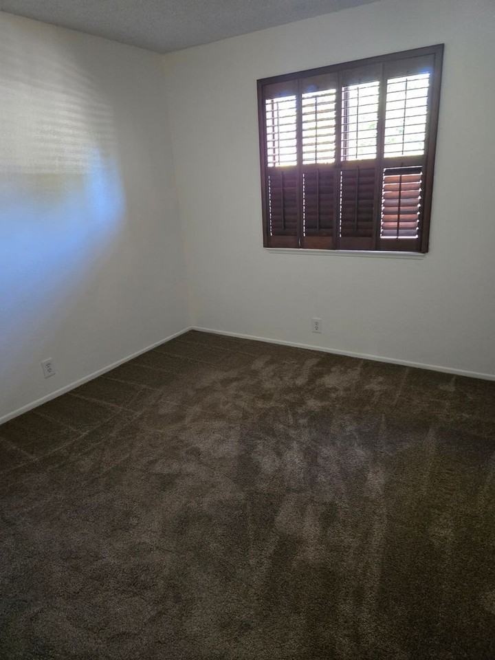 1101 James Way - Photo 3 of 8