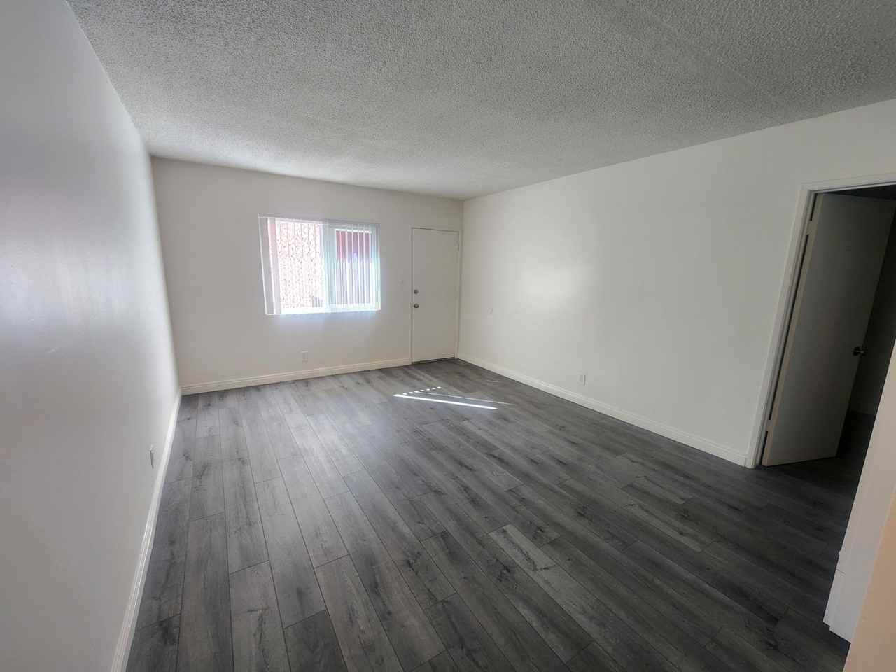 Lauret - Photo 2 of 20