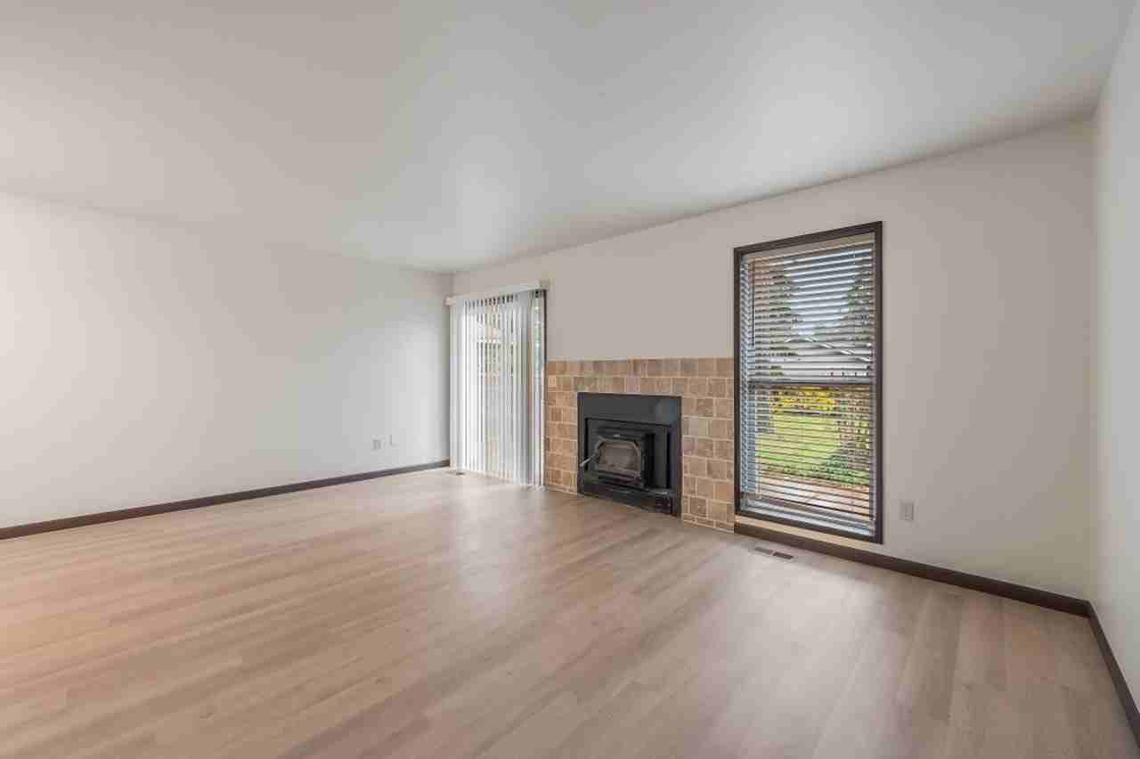 730 E Gregory Ln - Photo 5 of 21