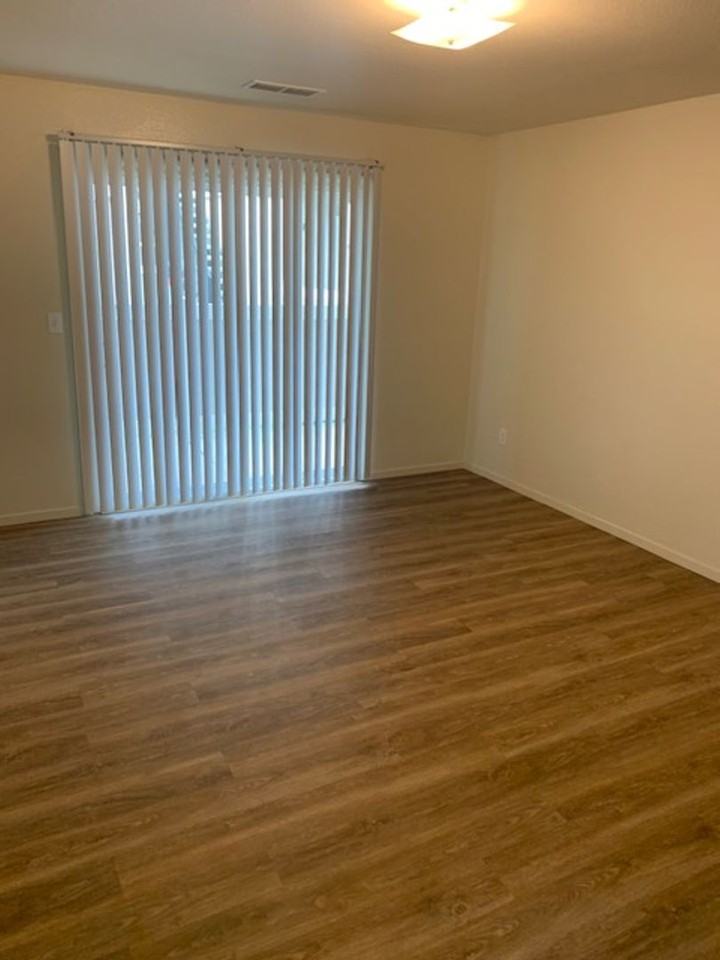 1970 Willowbrook Dr - Photo 6 of 21