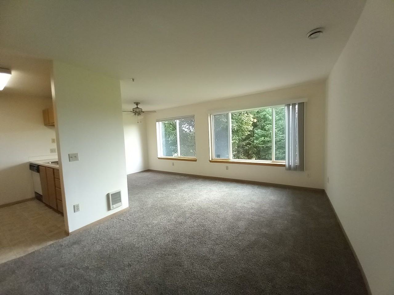 English Gardens Apartments - Photo 3 of 21