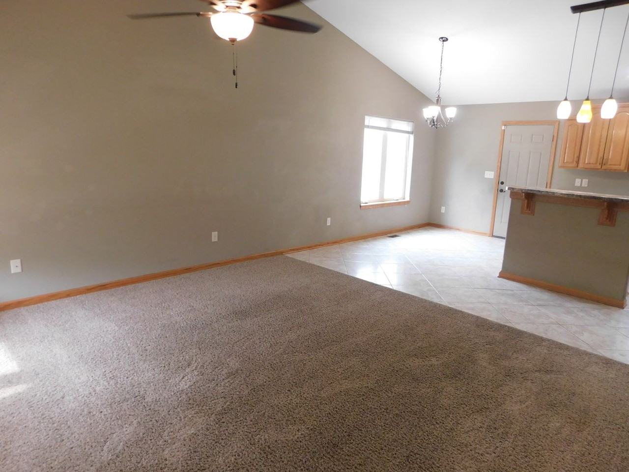 425 Marmaton Rd - Photo 3 of 29