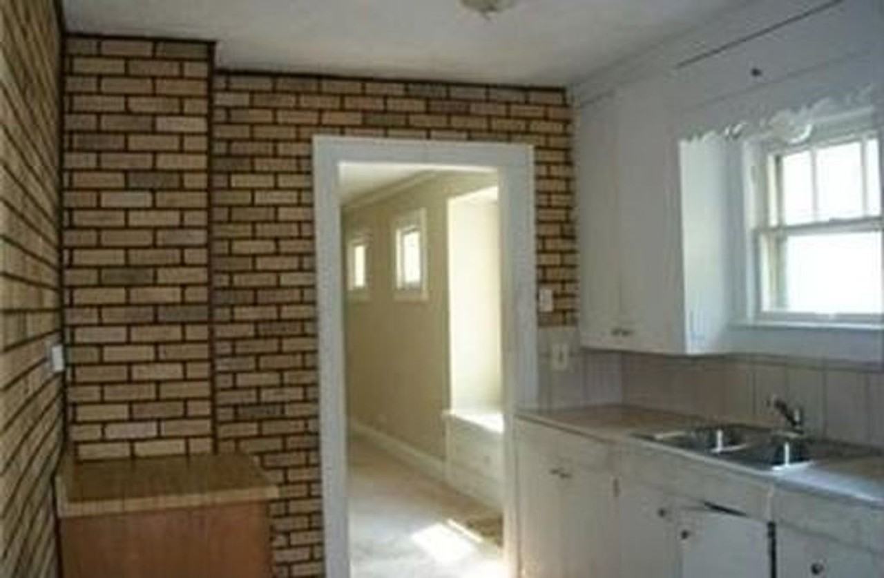 3238 Webster Ave - Photo 7 of 11