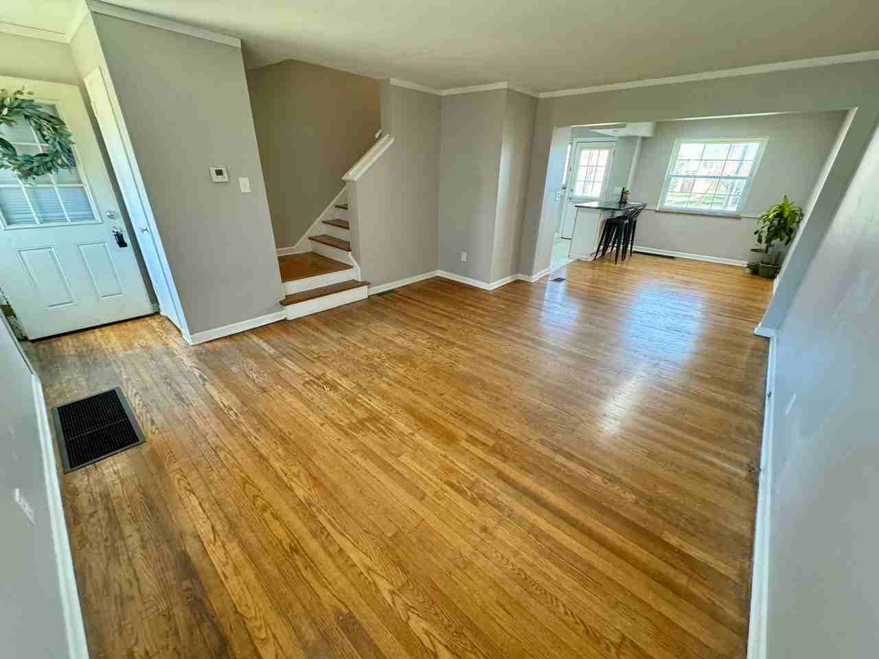 1139 Bellows Ave - Photo 2 of 41