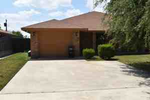 featured image of 910 Rebecca Ln