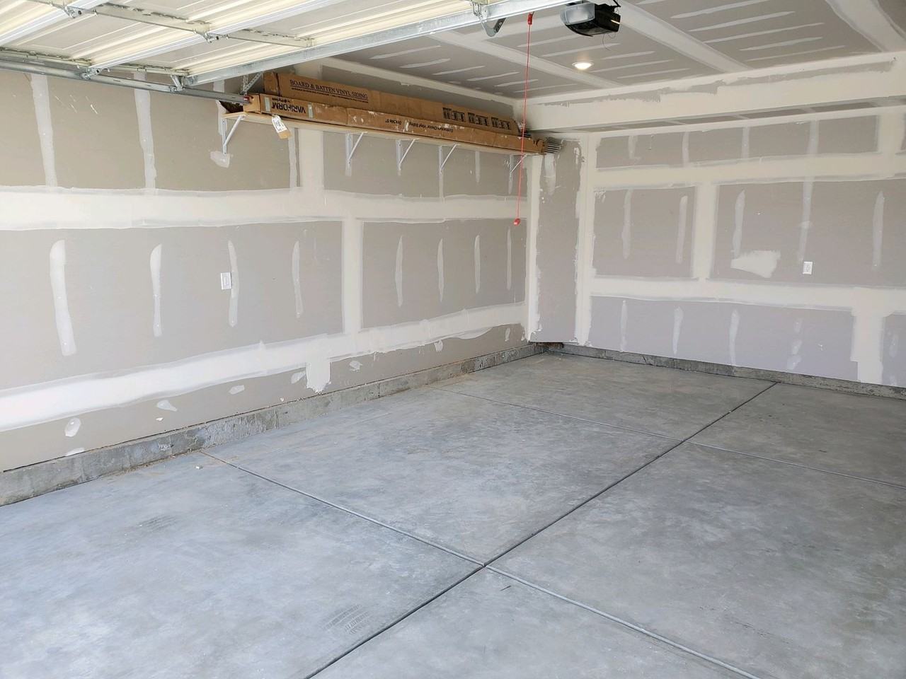 1124 Tulip Dr - Photo 3 of 27