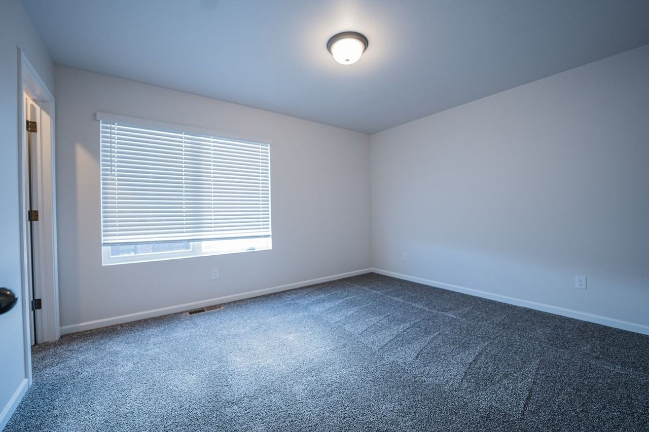 3810 Lillian Ct - Photo 3 of 18