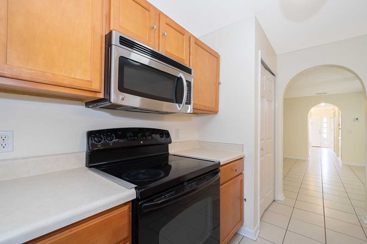 2720 Merrieweather Ln - Photo 6 of 31