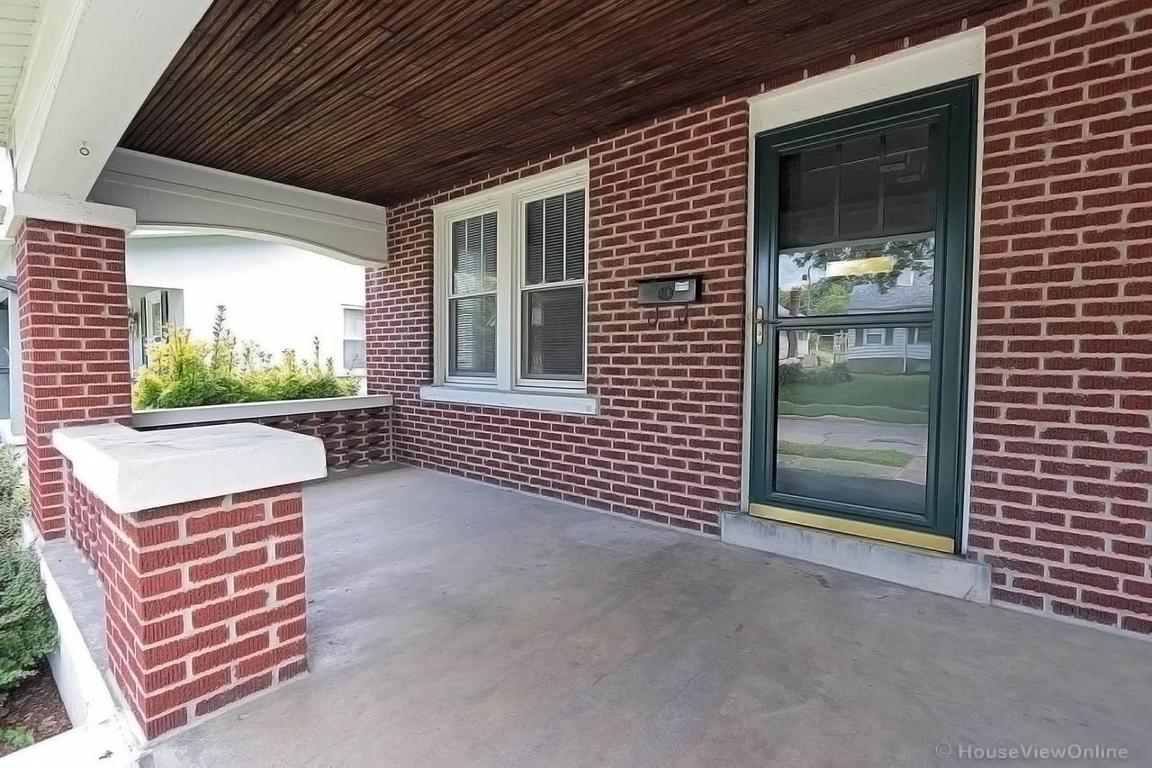 1511 Whitener St - Photo 3 of 26