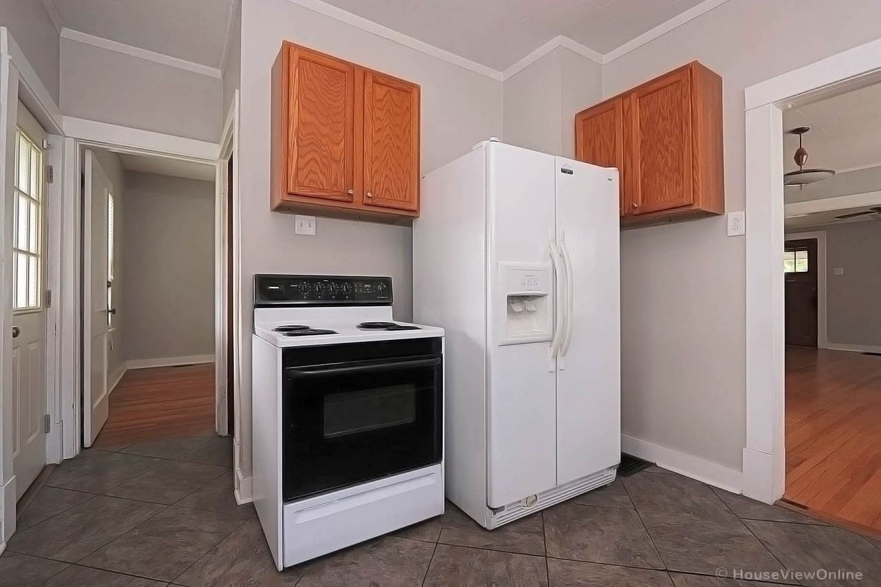 1511 Whitener St - Photo 7 of 26