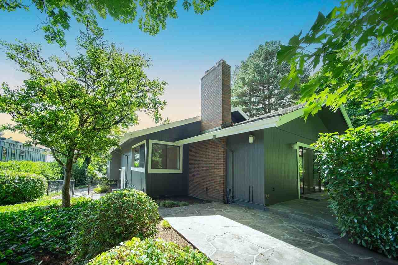 4145 Sw Greenleaf Dr - Photo 3 of 50