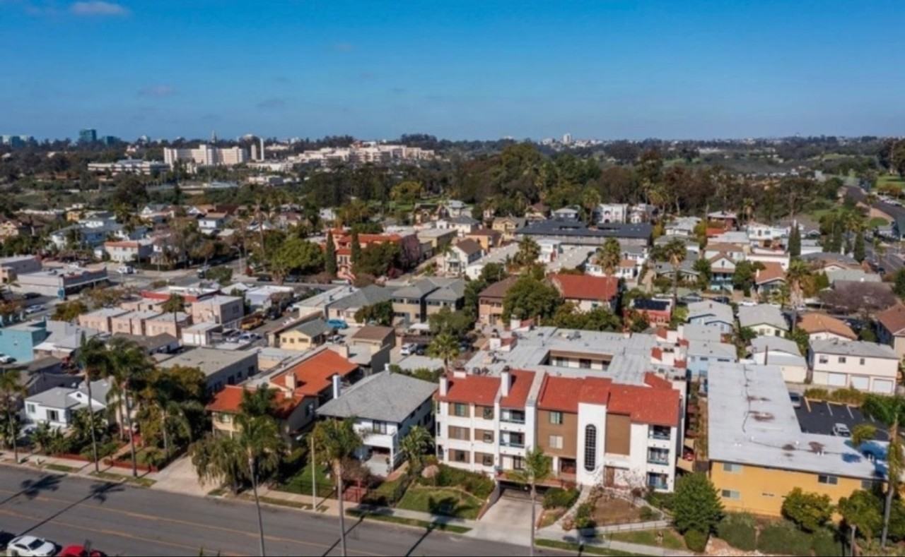 2560 C St - Photo 5 of 40