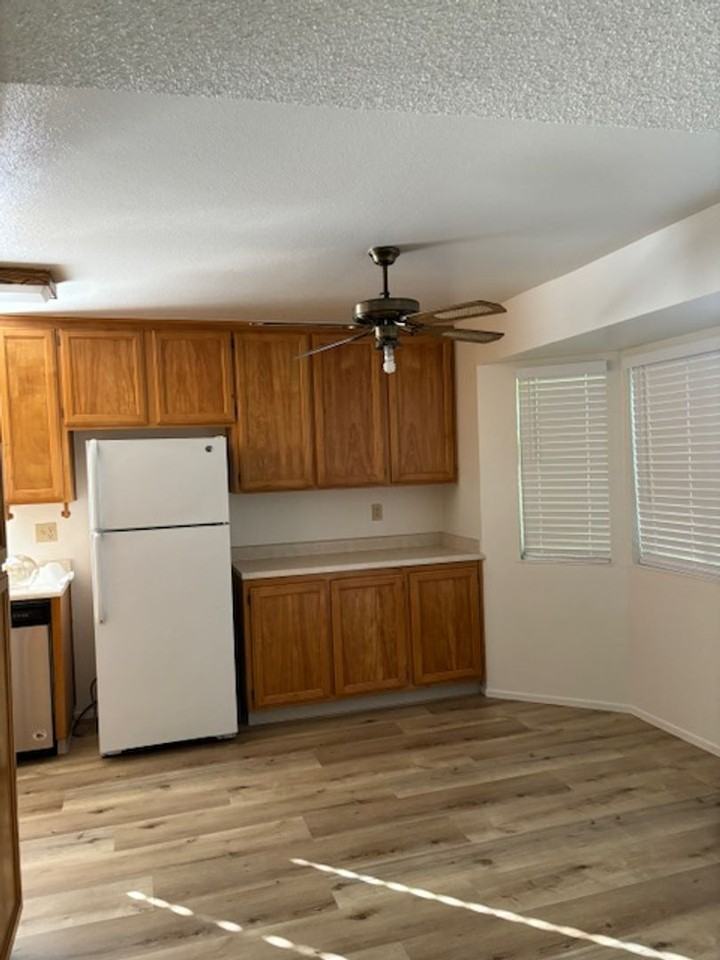 1376 Magnolia Ave - Photo 3 of 23