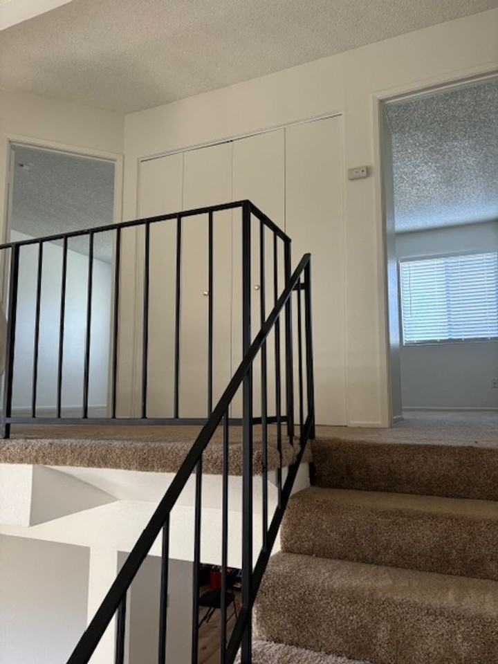 1376 Magnolia Ave - Photo 6 of 23