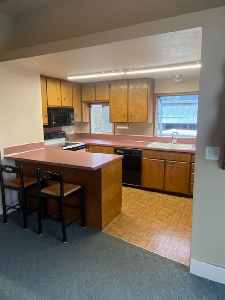 432 Madison Ave - Photo 3 of 14
