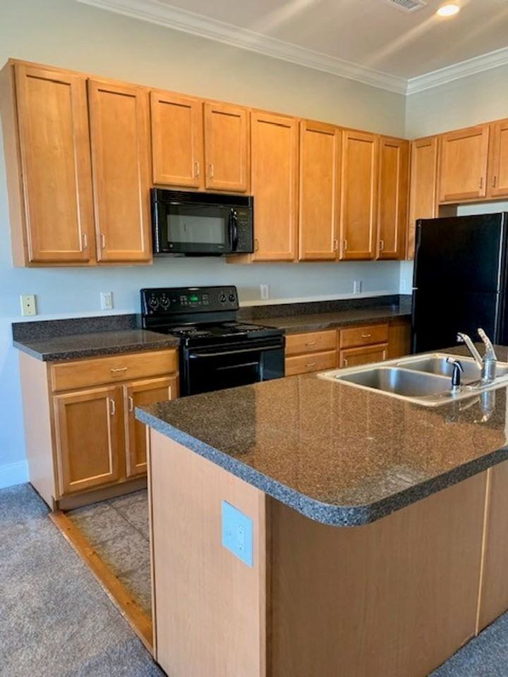 113 N Church St - Photo 2 of 19