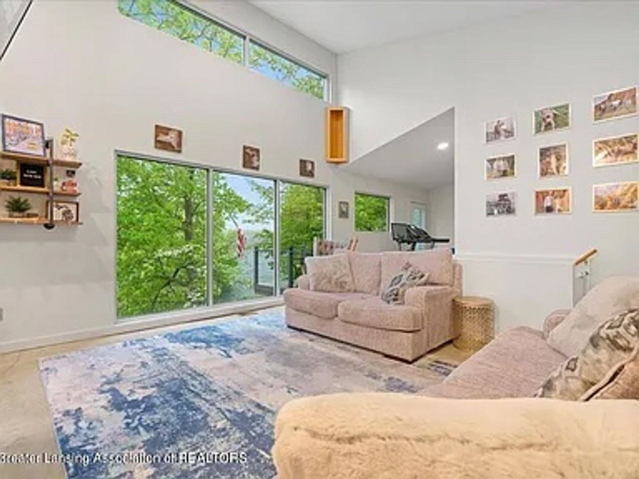 150 Holly Brook Ct - Photo 3 of 12