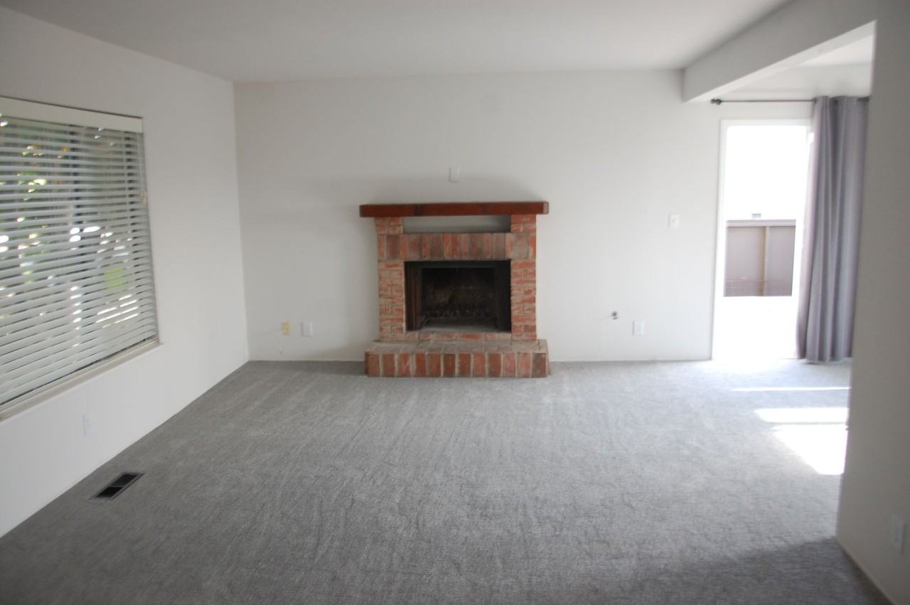 733 N Voluntario St - Photo 2 of 28