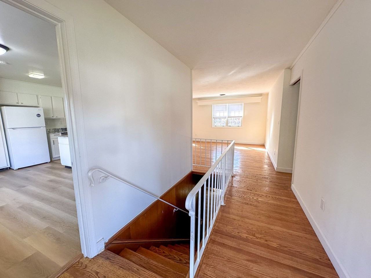 302 Brentwood Rd - Photo 3 of 21