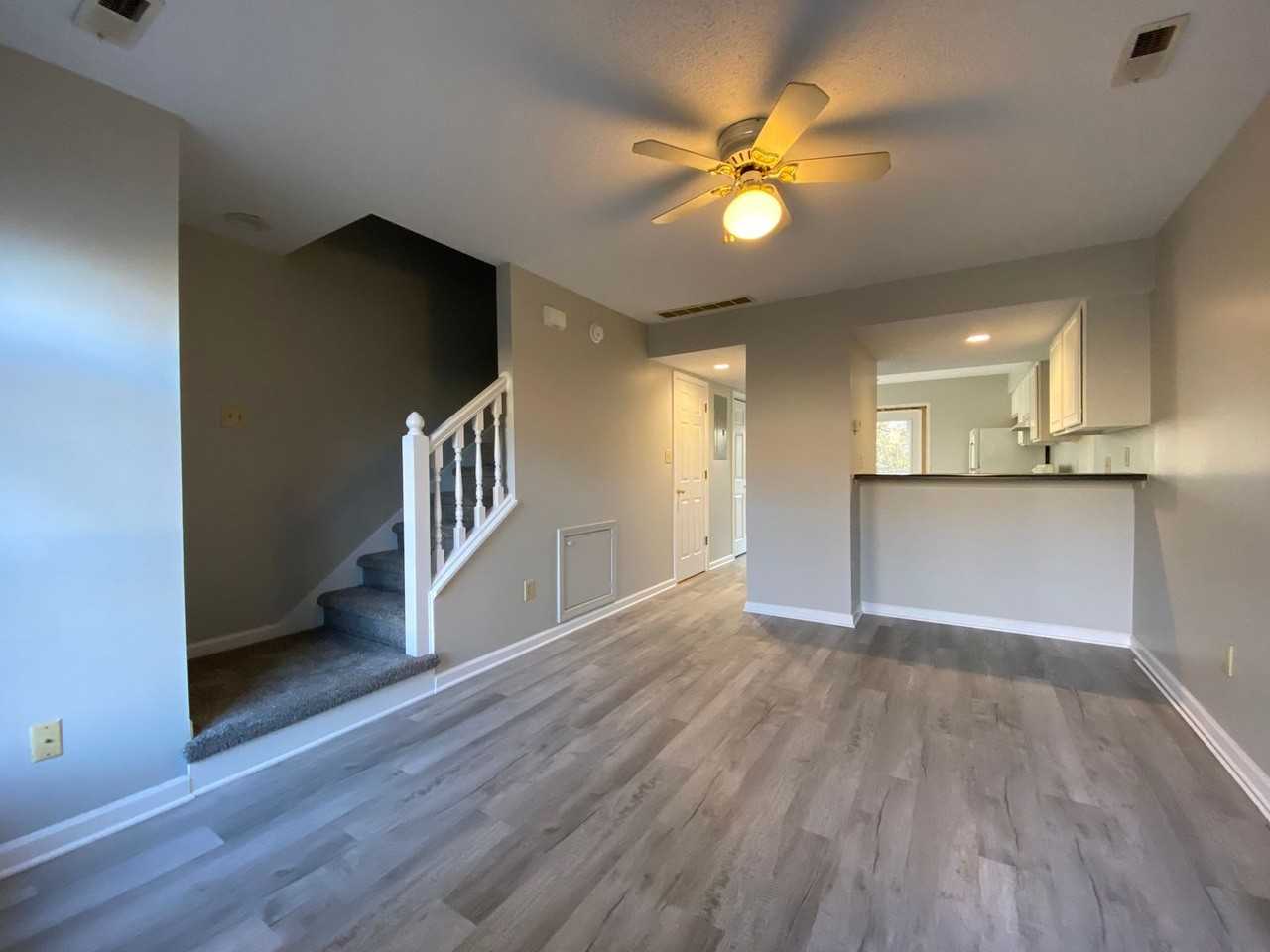 809 E Sherwood Hills Dr - Photo 2 of 10