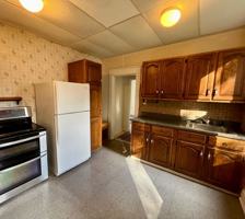 featured image of 201 E 6th St