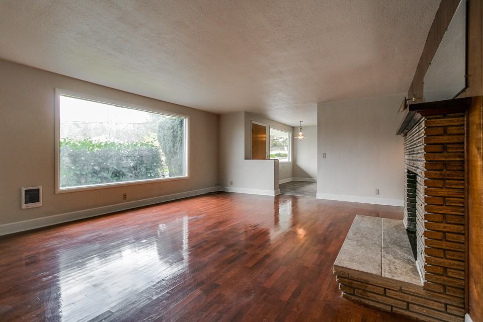 3910 Hilyard St - Photo 6 of 17