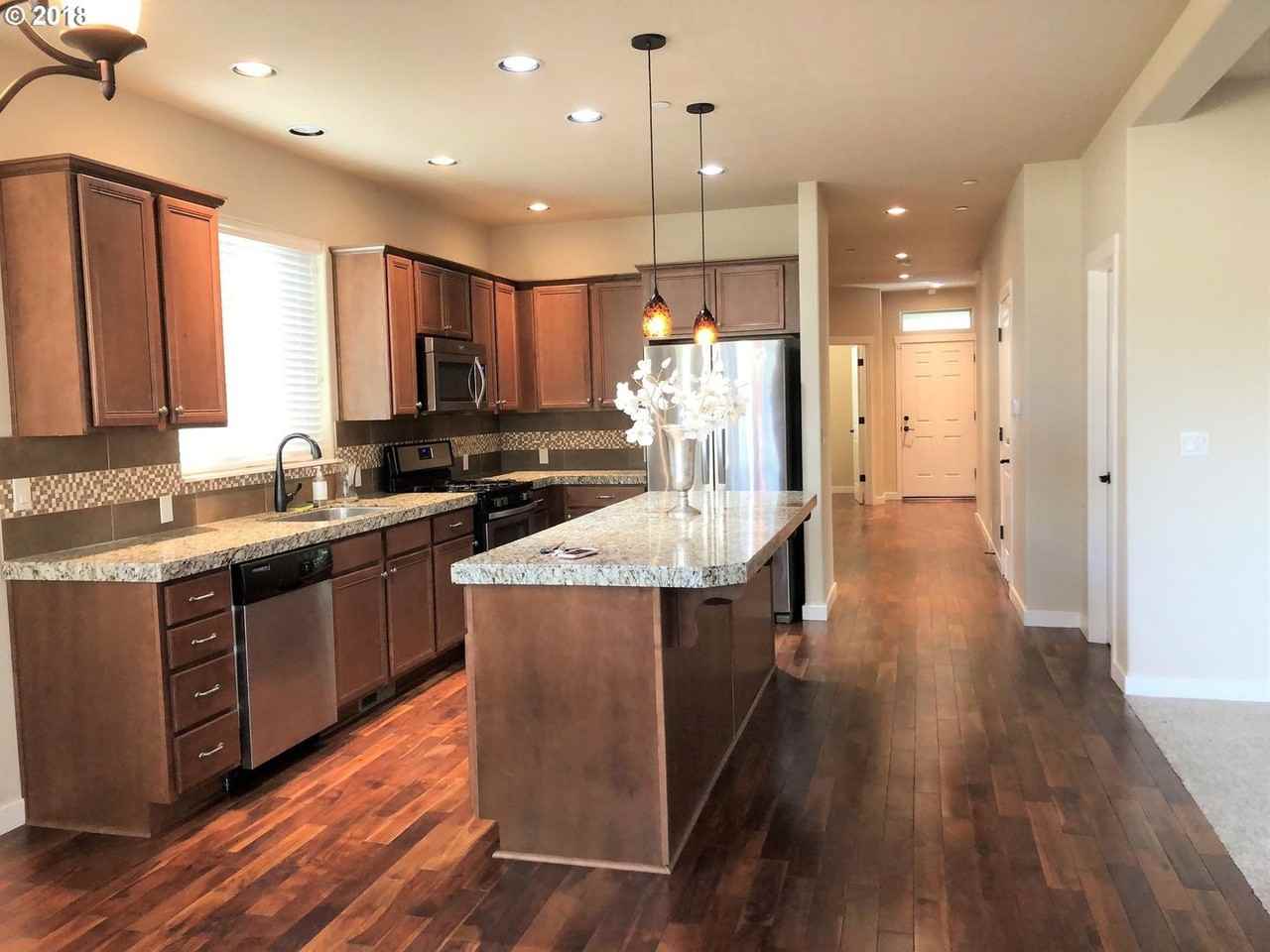 16123 Sw Medallion Ln - Photo 3 of 24