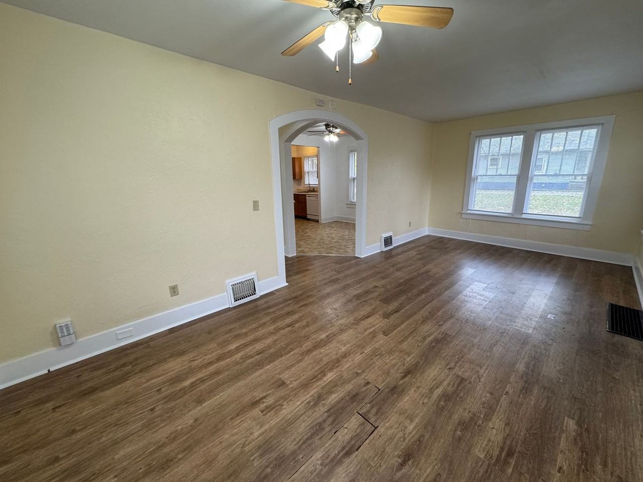 2508 S 14th St - Photo 3 of 28