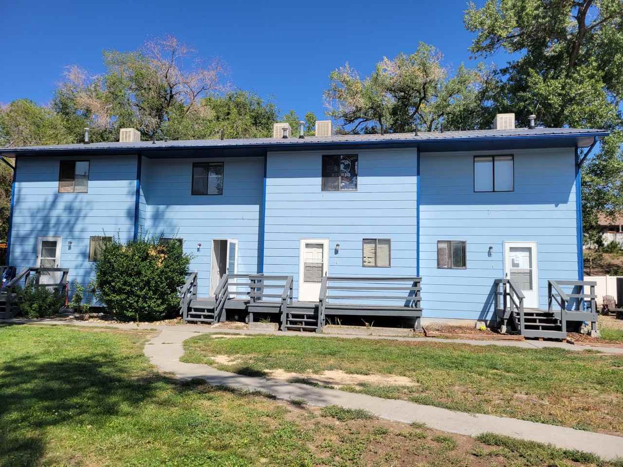Updated 2 bedroom apartment next to Riverbend Park! - Photo 2 of 11
