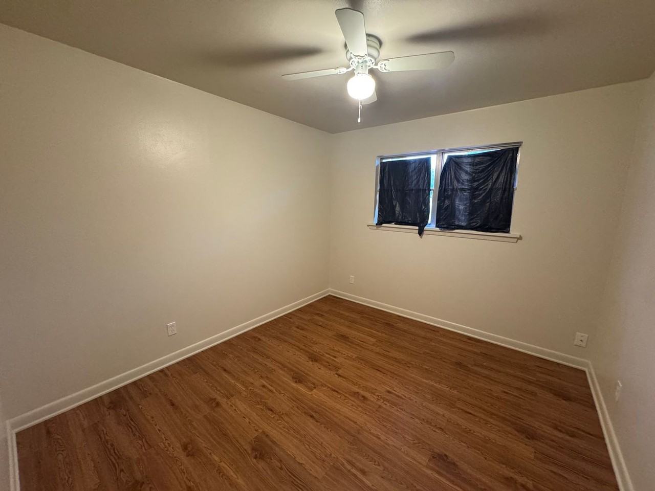 3907 Milton St - Photo 6 of 12