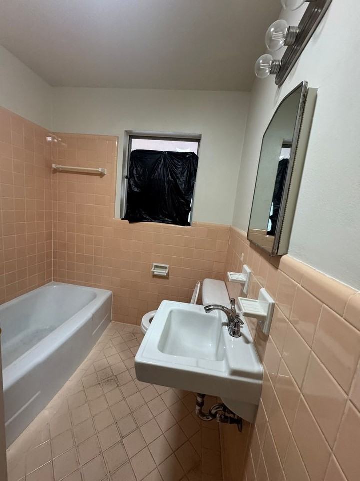 3907 Milton St - Photo 7 of 12