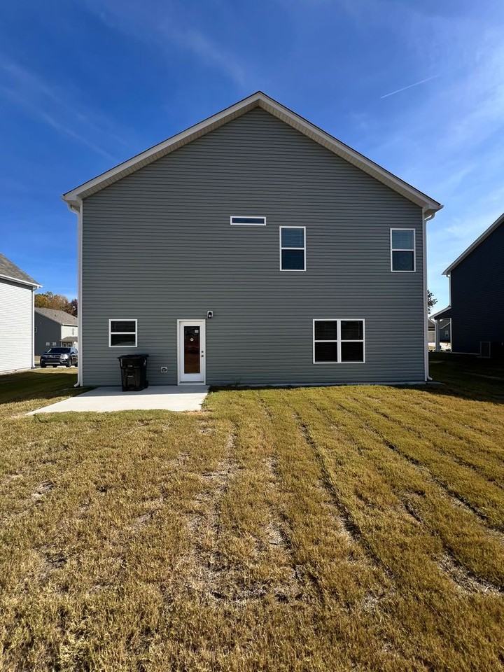 810 Biltmore Dr - Photo 3 of 40